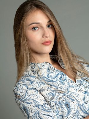 Alternative view of CAMISA 7705 J13 Estefanía Rodriguez