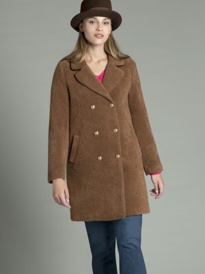 Alternative view of ABRIGO 7301 J40 Estefanía Rodriguez